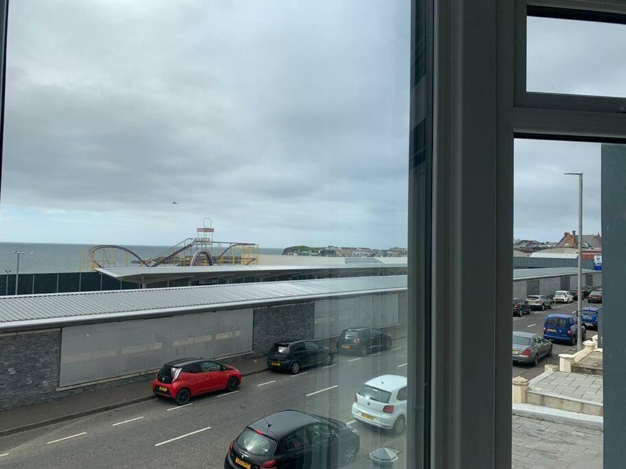 Modern Apartment With Sea Views Portrush Exteriör bild