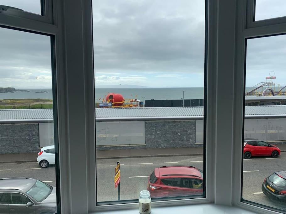 Modern Apartment With Sea Views Portrush Exteriör bild